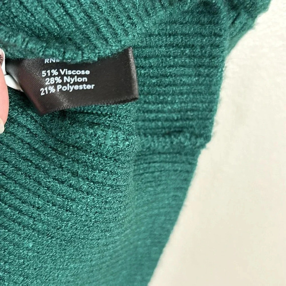 Boston Proper Green Sleeveless Jeweled Top - Picture 5 of 7